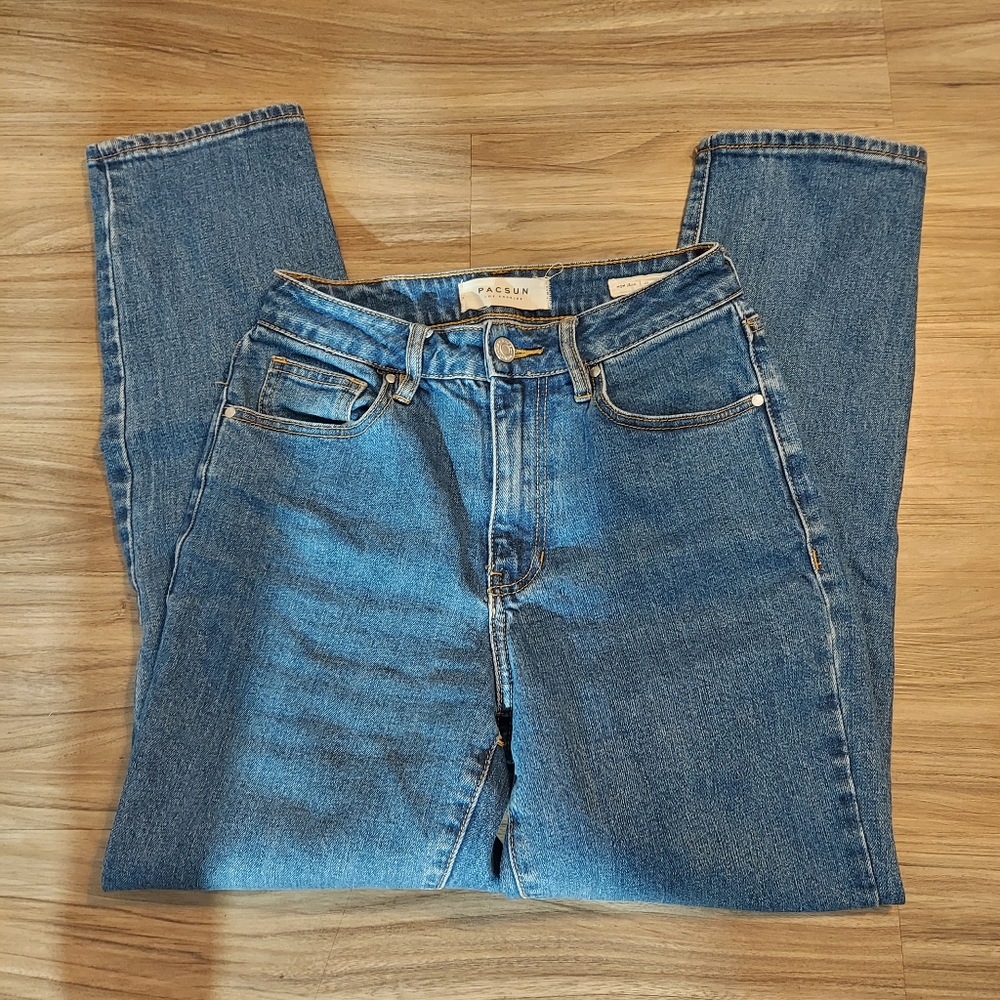 Pacsun mom jeans